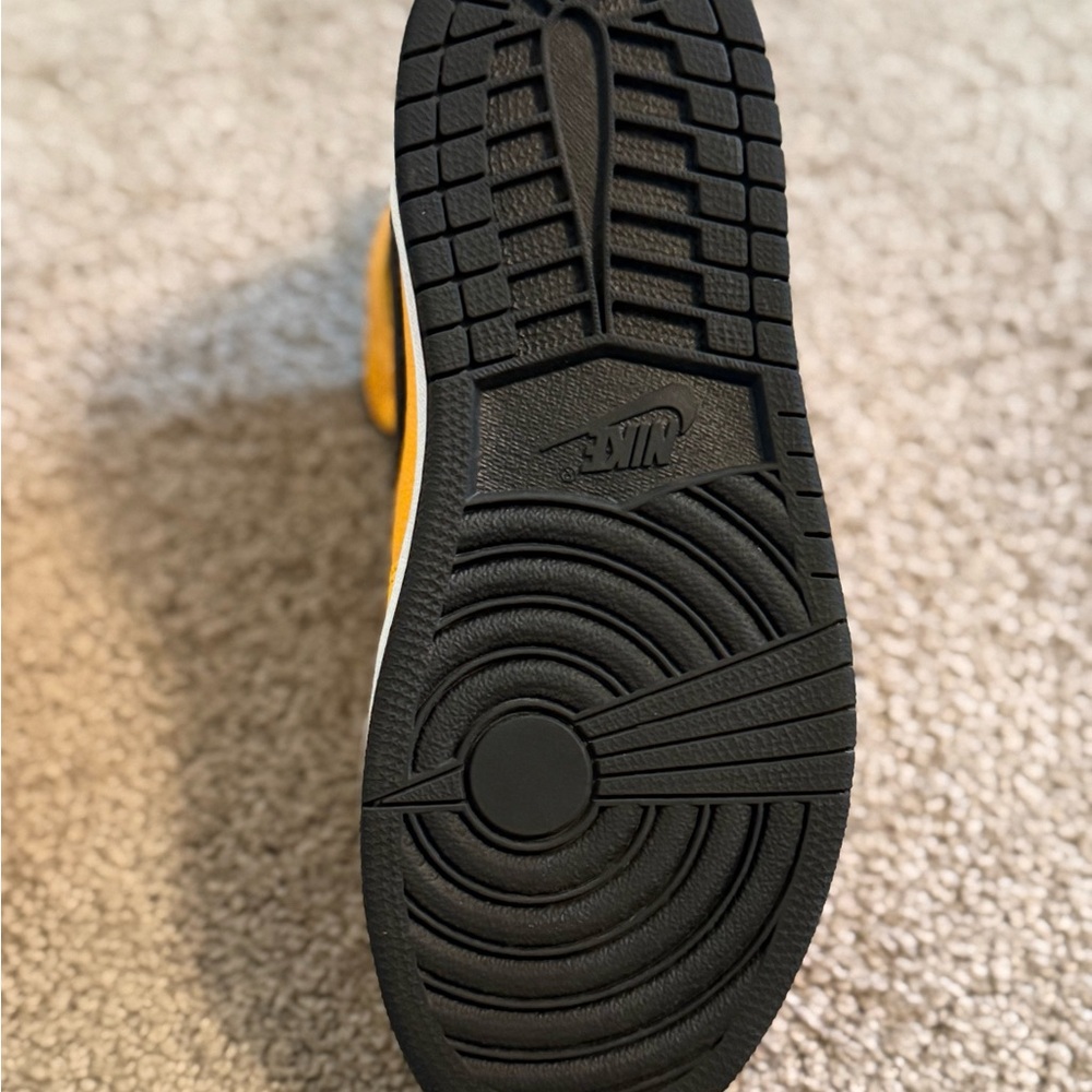 *NEW* Jordan Kids' Yellow / Gold and Black Sneakers - Picture 5 of 6